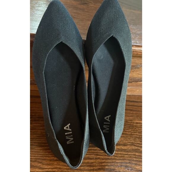 MIA Kerri Black Pointed Toe Flats Size 7M Women’s Knit Fabric Slip On Shoes - Picture 3 of 9